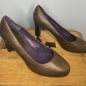 Elegant Brown Women's Heels
